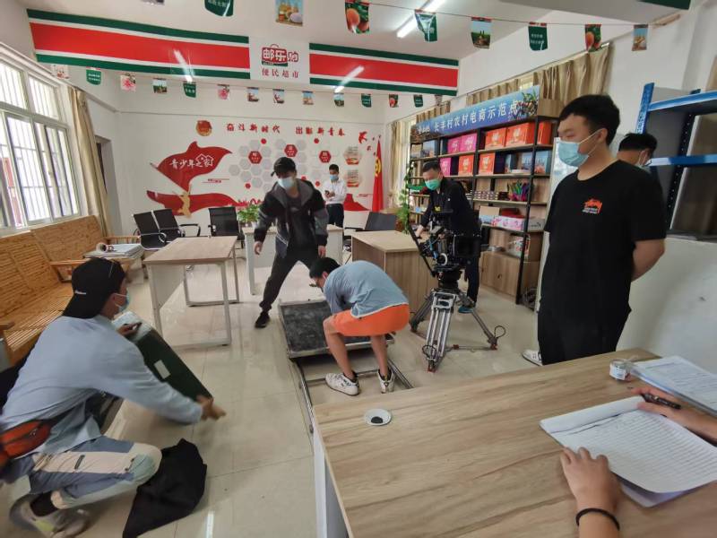 瓦房店市广告片拍摄公司：极简主义践行者，少即是多的视觉哲学